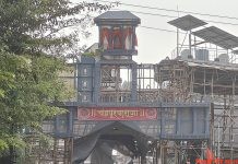 मनपा अतिक्रमण विभाग को चंद्रपुर का राजा के गेट की चुनौती
