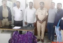 रेलवे यात्रीयों से मोबाइल छिनने वाले 2 चोर गिरफ्तार