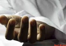 ओवरटेक के चक्कर में दुपहिया पर सवार महिला की मौत