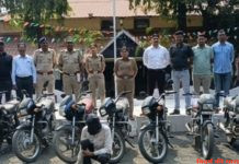 दुपहिया चोर के साथ 13 मोटरसाइकिल जप्त