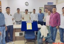 सलमान खान से देशी बनावटी पिस्टल के साथ 4 राउंड जप्त